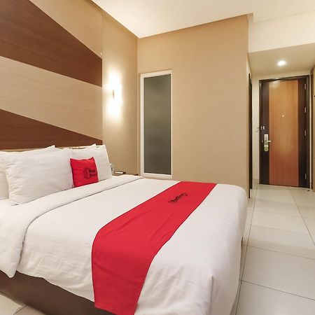 Hotel Reddoorz Near Roxy à Jakarta Extérieur photo