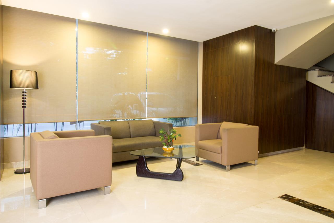 Hotel Reddoorz Near Roxy à Jakarta Extérieur photo