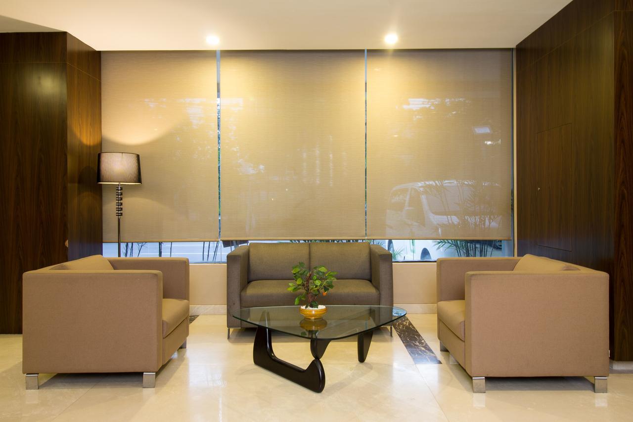 Hotel Reddoorz Near Roxy à Jakarta Extérieur photo