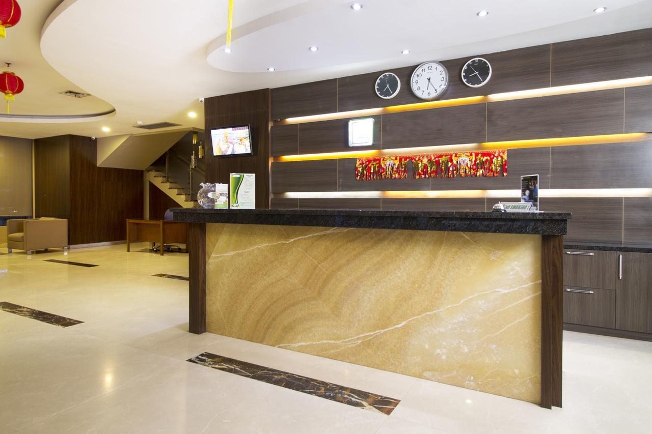 Hotel Reddoorz Near Roxy à Jakarta Extérieur photo